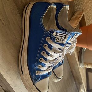 Women chuck Taylor’s.